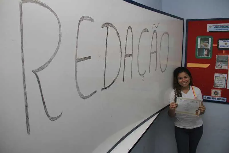 
Estefany Oliveira, 17, venceu entre mais de 1 mil inscrições