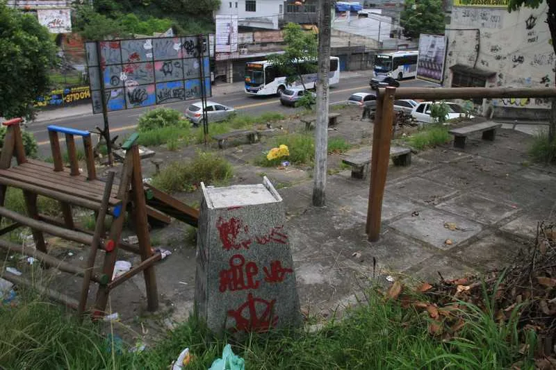  Moradores solicitaram capina do local à Prefeitura mas ainda não obtiveram resposta