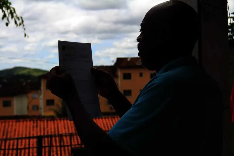 Arão Victorino disse que perdeu dinheiro e que está em dificuldades financeiras por causa do problema