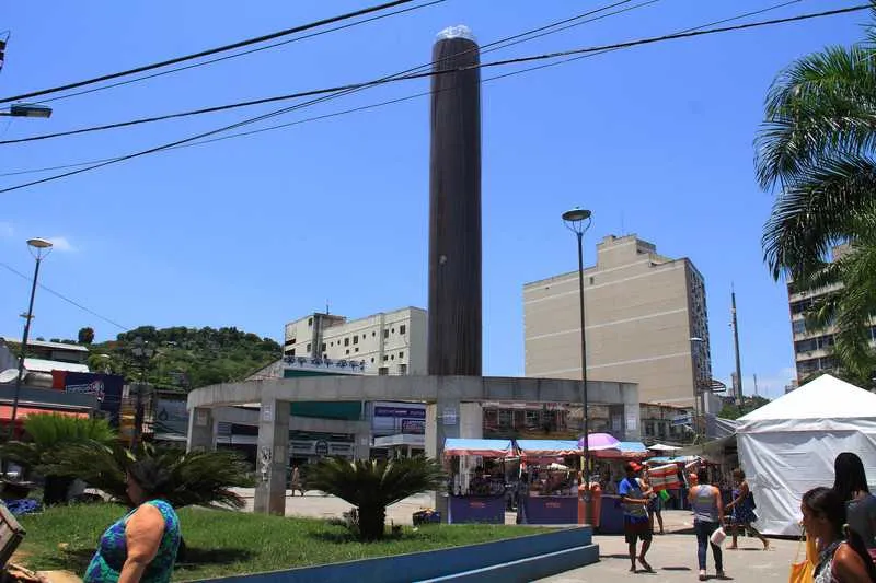  A ‘camisinha’ de 22 metros foi criada pelo grupo Gay Atitude, que tem sede no Centro do município
