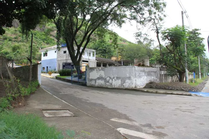 
Usina teria produção diária de 80 t de asfalto, segundo governo