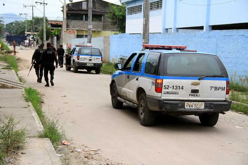 Policiais do 7ºBPM fizeram operações no Jardim Catarina para tentar localizar Schumaker e os responsáveis pelo confronto da madrugada     