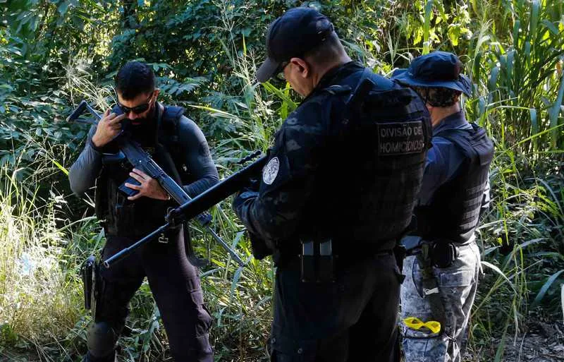 Imagem ilustrativa da imagem DH investiga execução de rapaz em Niterói