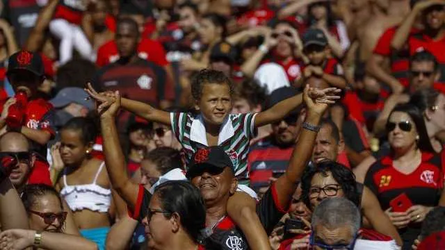 Foto da pequena Laís 'viralizou' nas redes sociais