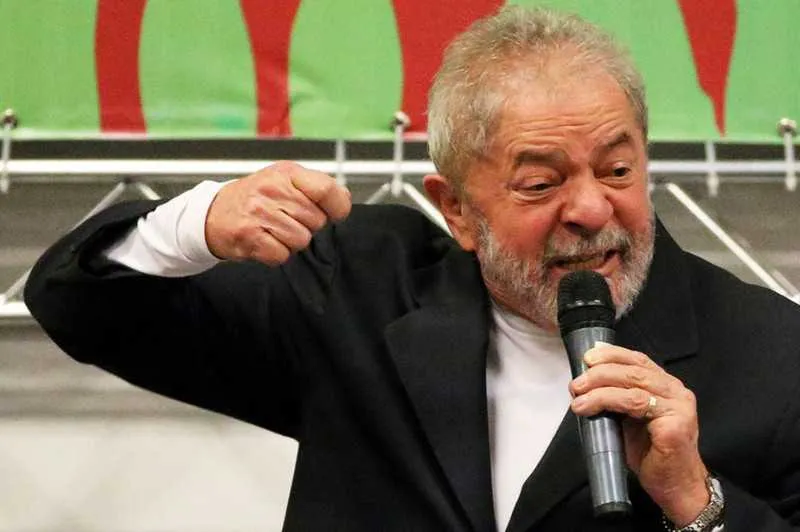 >> Defesa do ex-presidente Lula anexou documento de penhora do imóvel em nome da OAS no TRF-4