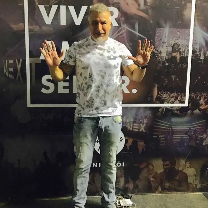 Segundo os policiais, na residência do deputado foi encontrada uma pistola de calibre restrito 