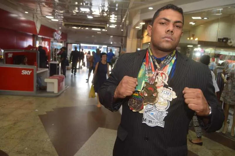 Marcos SIlva, de 30 anos, quer montar sua escola de Muay Thai 