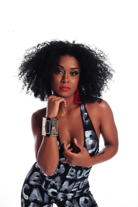 Mc Rebecca: muito funk