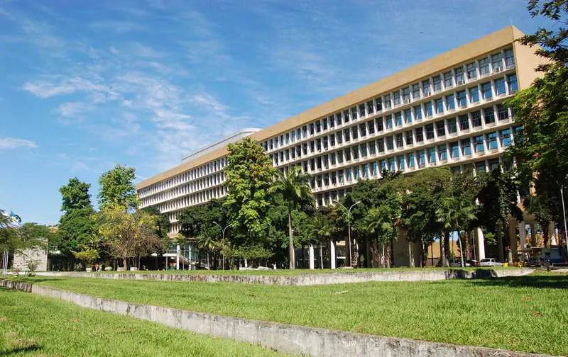 Mec e congenticiamento de verbas