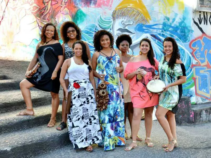O grupo feminino de samba, Moça Prosa, se apresenta amanhã (18), no Sesc São Gonçalo