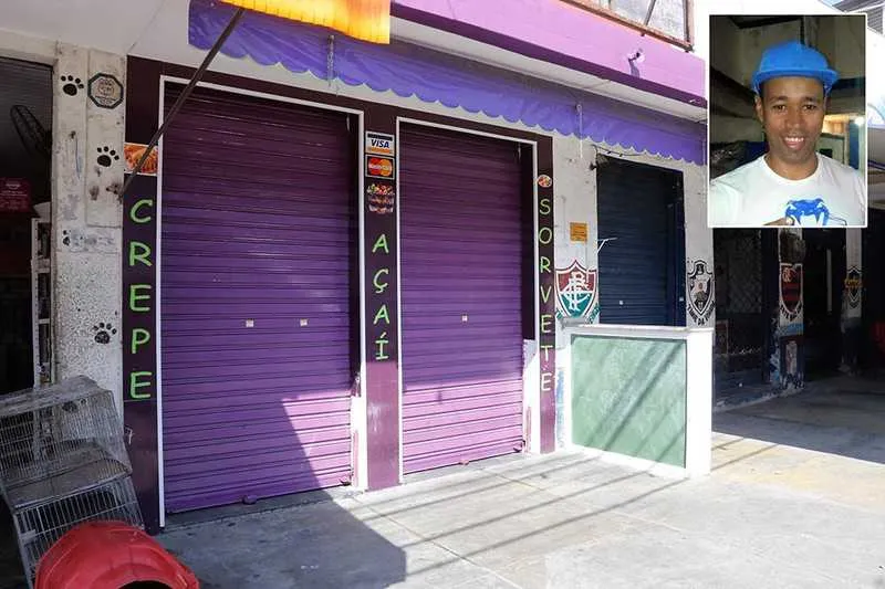 O comerciante foi executado com um tiro na cabeça, após ter sido obrigado a entregar aliança
