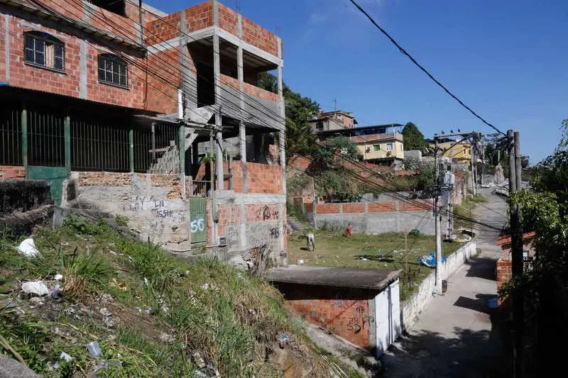 Impresso: Homem é morto em confronto , no Barreto