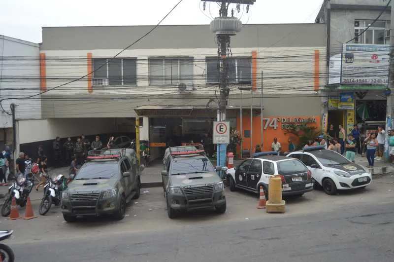 As equipes do Exército envolvidas na ação polícial no Jardim Catarina registraram caso na 74ª