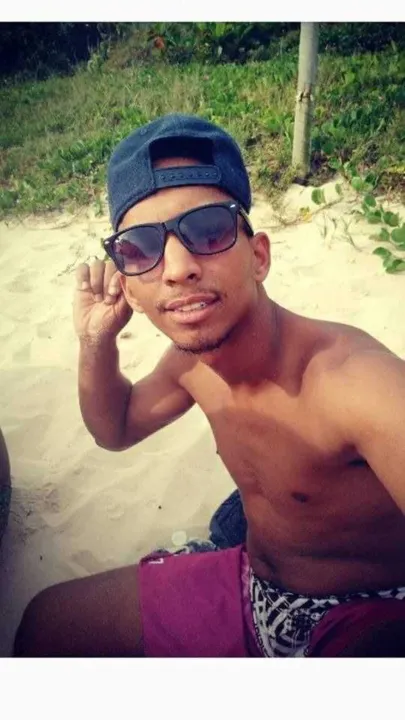 Policiais da Divisão de Homicídios (DH) tentam descobrir quem seria o passageiro que foi levado por Glaydson e porque traficantes decidiram pela morte do motorista