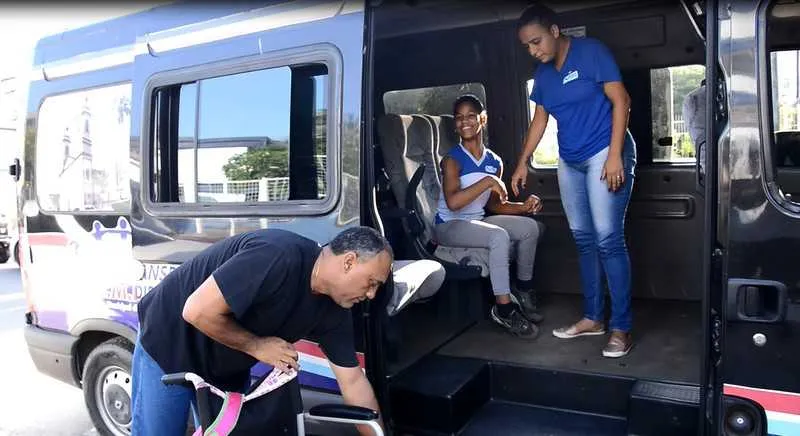 Com o transporte, Ana Beatriz voltou a frequentar às aulas na Escola Municipal Paulo Freire 