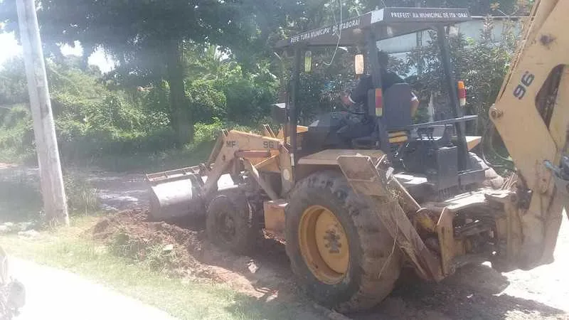 PMs retiram barricadas em bairro de Itaboraí