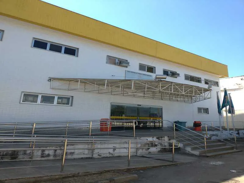 Corpo do rapaz foi levado para o Instituto Médico Legal de Niterói