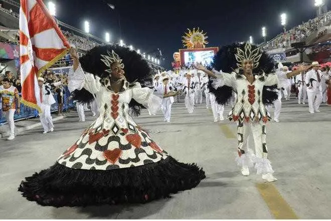 Primeiro casal de mestre-sala e porta-bandeira da agremiação obteve 40 pontos para o “Tigre” na Série A do Carnaval