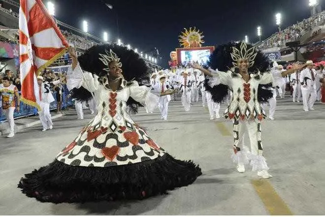 PORTO DA PEDRA APRESENTA TERCEIRO CASAL DE MESTRE-SALA E PORTA-BANDEIRA -  Jornal Metropolitano