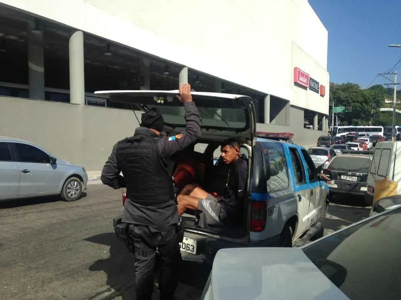 Lucas Marcolino foi flagrado com drogas pelos policiais militares