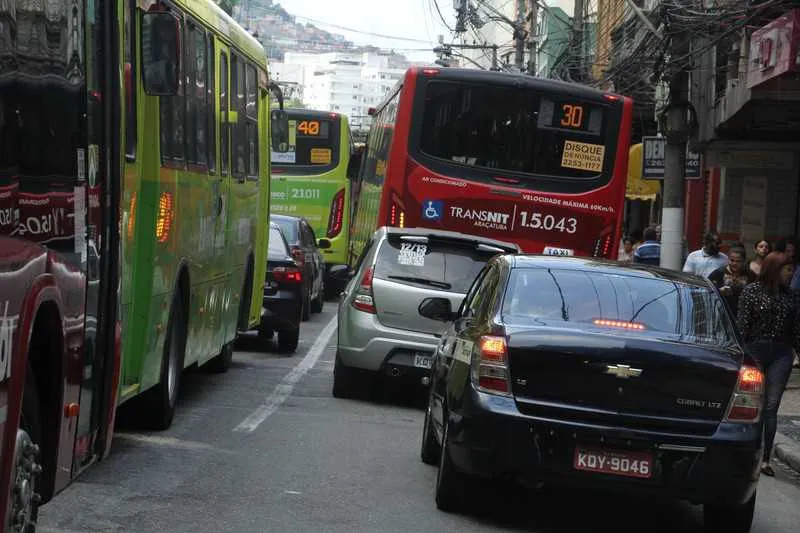 Sem ações efetivas, cidade ‘perde seu sorriso’ com engarrafamentos
