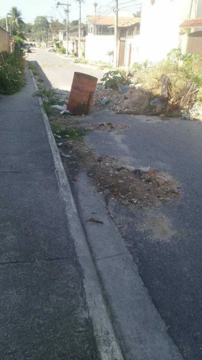 Imagem ilustrativa da imagem Novas ruas entram na lista de barricadas em São Gonçalo