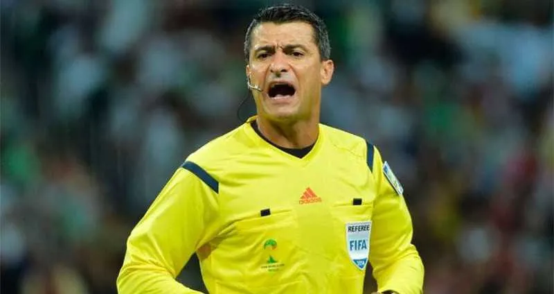 Imagem ilustrativa da imagem Fifa seleciona três árbitros brasileiros para atuar na Copa