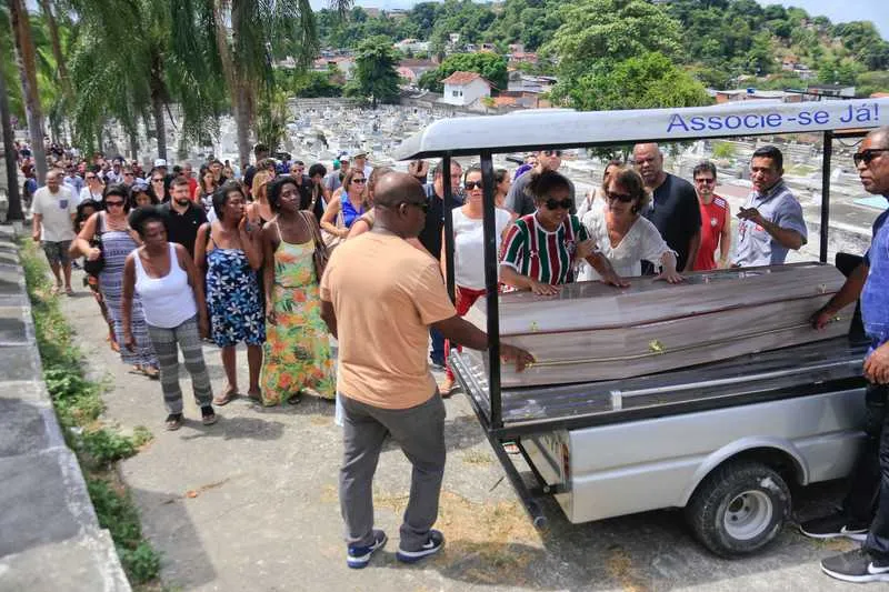 Paulo Beto foi sepultado no Cemitério de São Miguel, em SG