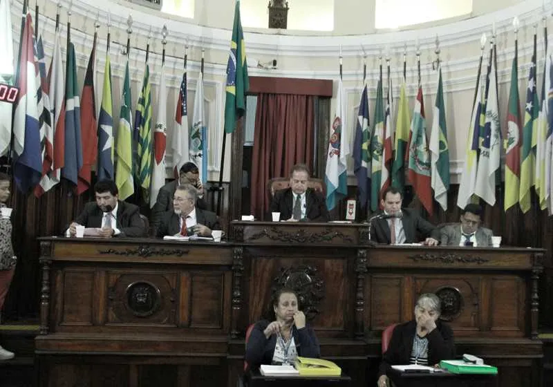 Votação para novos cargos para Educação acontece na terça 