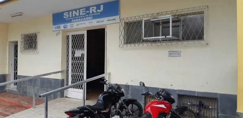 Em São Gonçalo, há uma vaga para auxiliar de limpeza