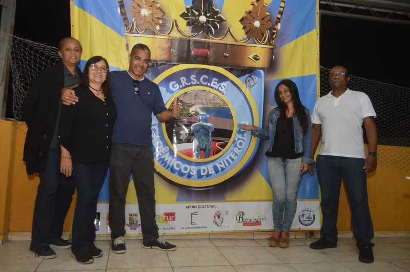 O presidente Flávio Matheus e a diretoria da Acadêmicos de Niterói estão realizando evento