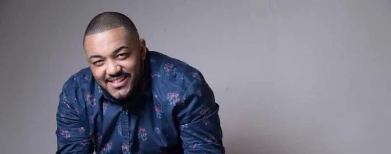  Tiee de várias músicas gravadas por grandes nomes do samba e pagode