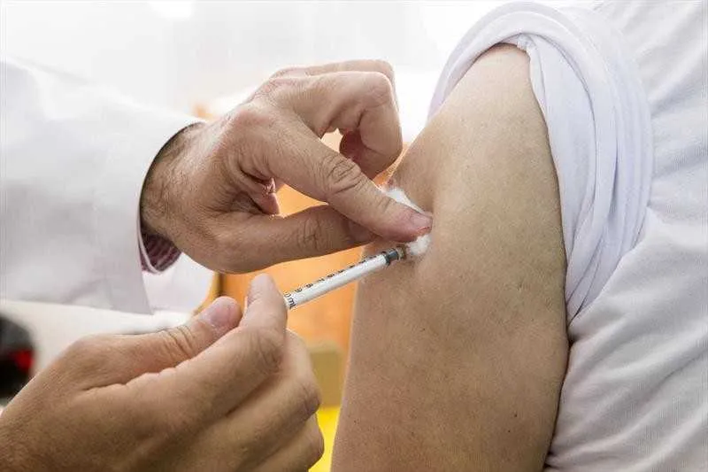 Imunização segue disponível em 54 salas de  vacina