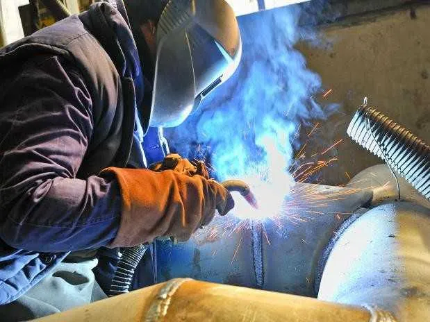Para a função de soldador, há três vagas em São Gonçalo