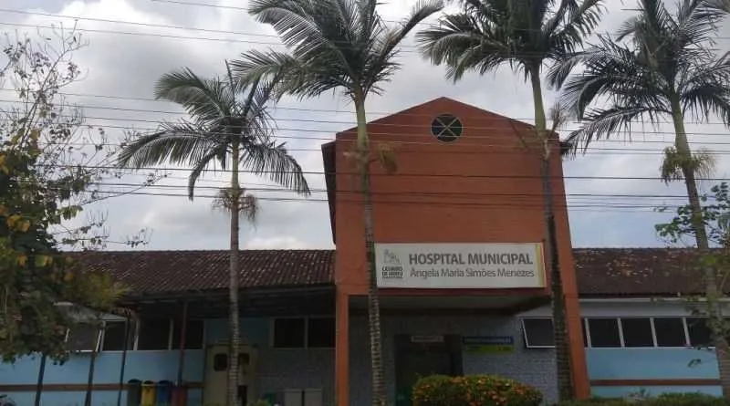 Ela foi conduzida ao Hospital Municipal Ângela Maria Simões Menezes e, dentro da bolsa, foram encontrados laudos que atestam os problemas psiquiátricos