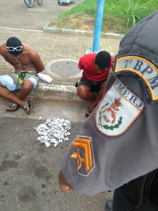 Impresso-Dois menores apreendidos com drogas no Boa Vista
