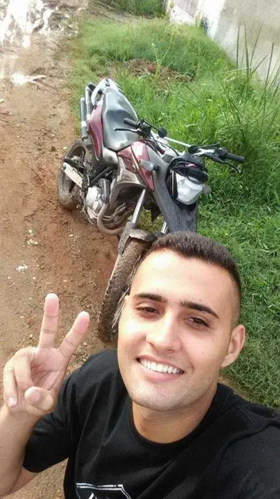 Lenniton era motoboy e trabalhava em uma loja de tintas 
