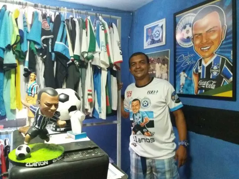 Imagem ilustrativa da imagem Ex-jogador cria próprio memorial em S.Gonçalo