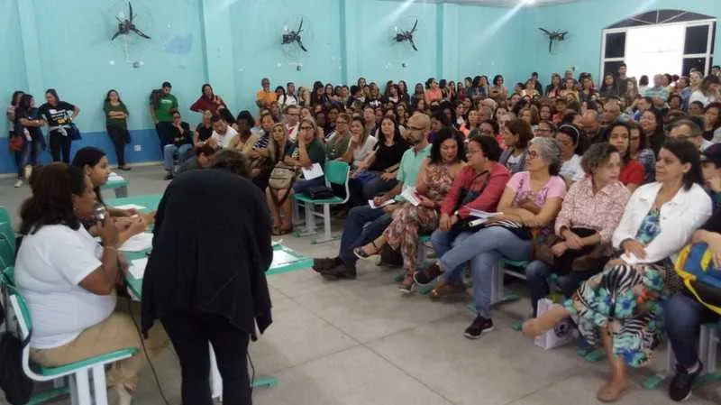 Decisão foi tomada em assembleia na manhã de hoje
