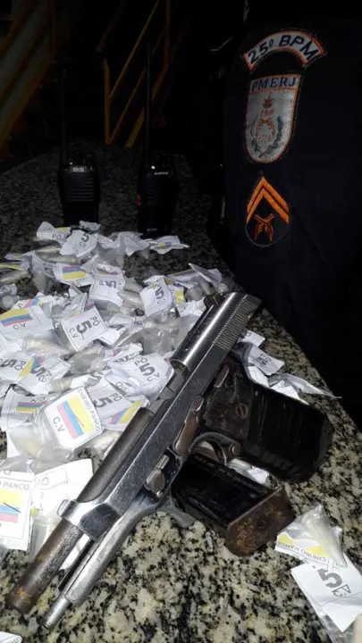 Uma pistola com numeração raspado foi apreendida