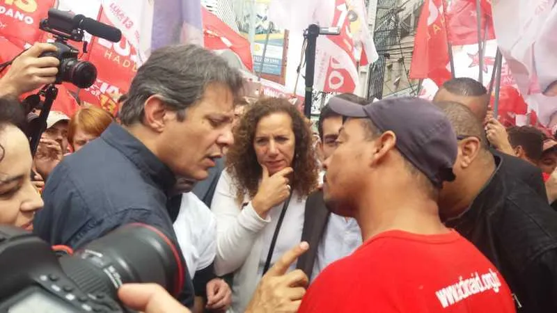 Haddad e seus aliados panfletaram no Alcântara