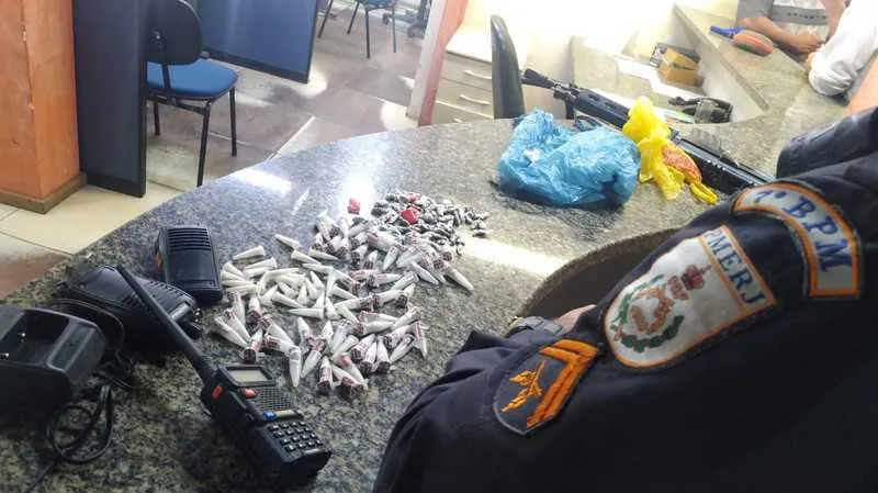 Suspeito estava com cocaína e maconha