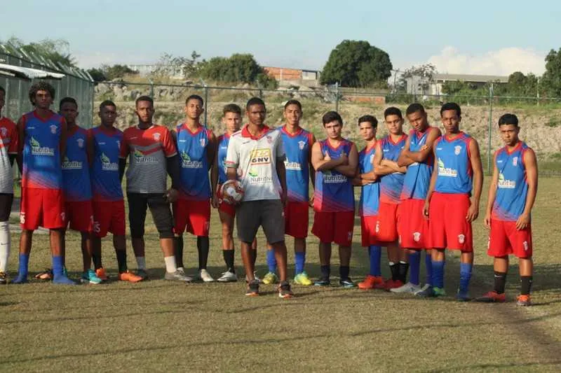 Esthevão tem o técnico Tite como sua principal referência e já está a 50 jogos sem perder no Sub-17