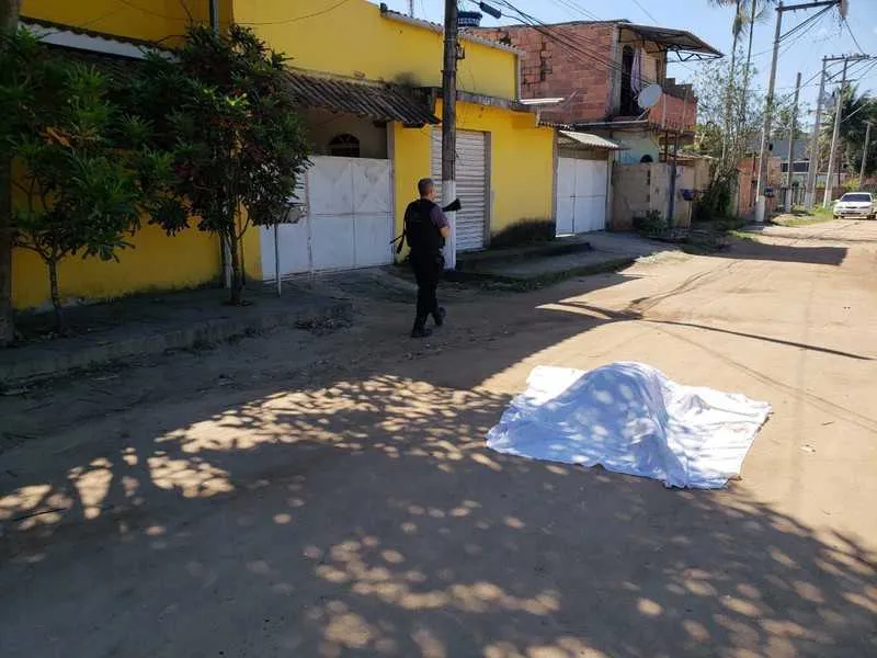 >> André foi morto a tiros na Rua 30, que fica a poucos metros do bar onde ele estava com amigos
