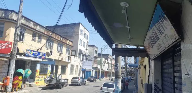  Farmácia fica na Rua Marechal Floriano Peixoto