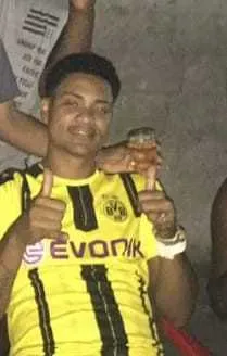 Um fuzil foi apreendido com o suspeito