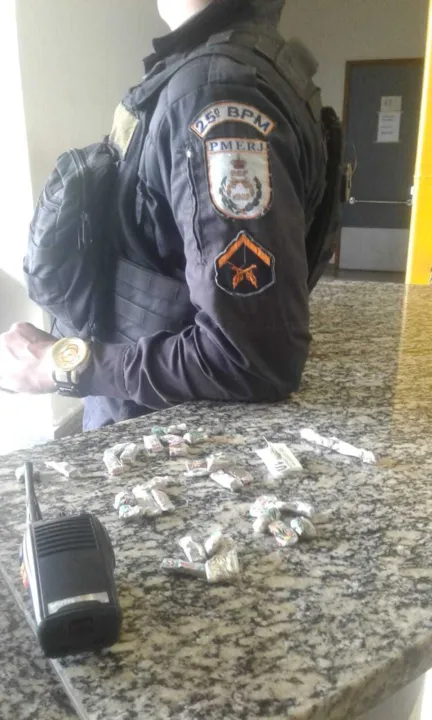 Suspeito estava com pequena quantidade de maconha