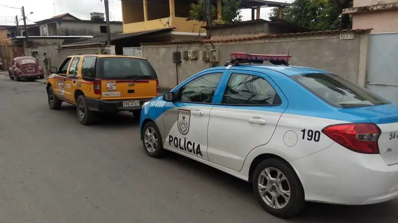 Escombros caíram por cima do corpo do homem, que morreu na hora