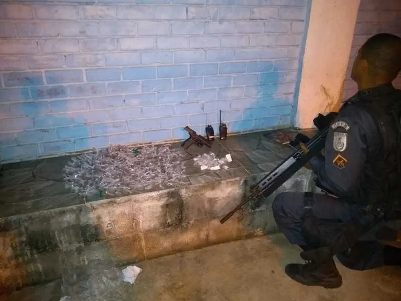 Uma pistola de fabricação turca foi apreendida