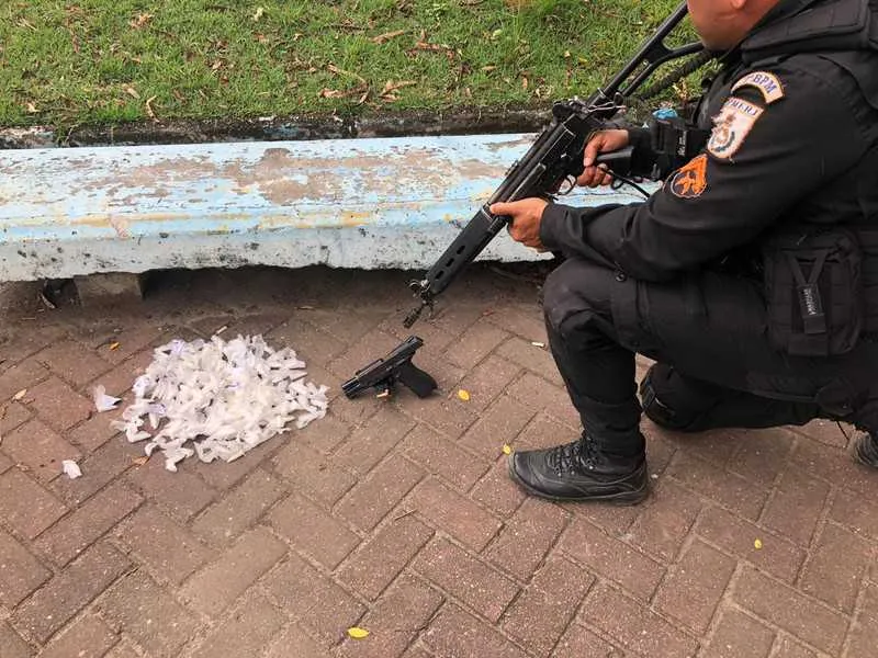 Imagem ilustrativa da imagem Polícia prende suspeito e recupera motos de luxo no Morro do Castro